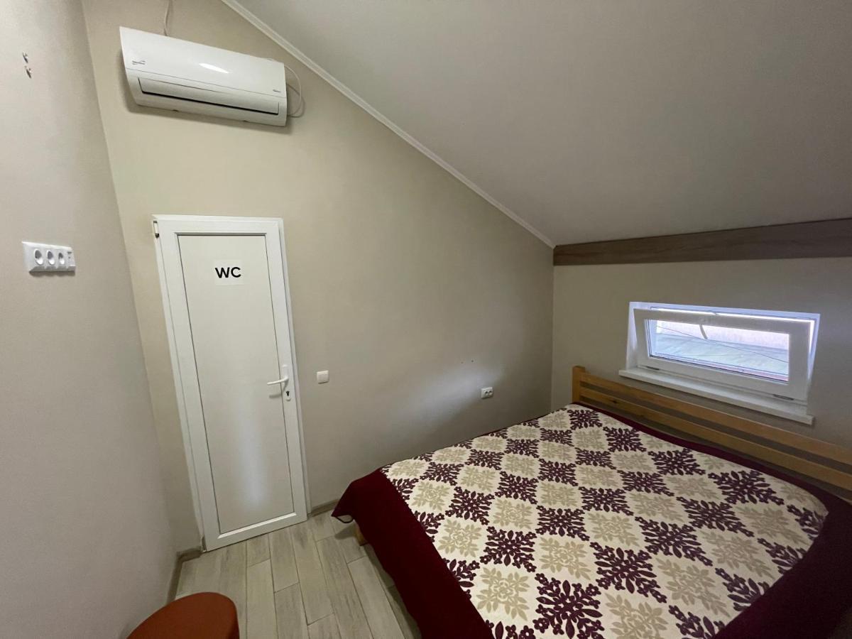 Hostel U Pottera แชร์นิฟซี ภายนอก รูปภาพ